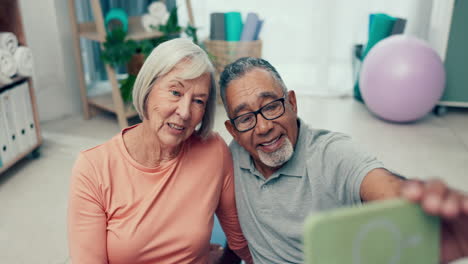 Senior,-couple-and-selfie-with-smile-at-home
