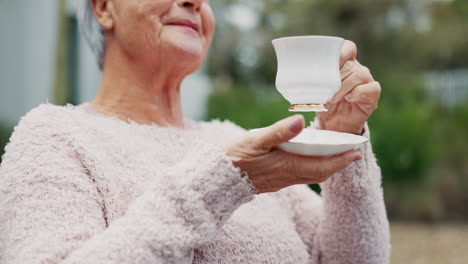 Trinken,-Ruhestand-Und-ältere-Frau-Mit-Tee