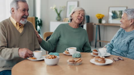 Seniorenfrühstück,-Freunde-Und-Am-Heimischen-Tisch