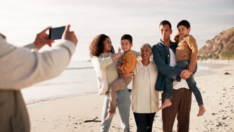 Bild,-Strand-Und-Glückliche-Familie-Im-Urlaub