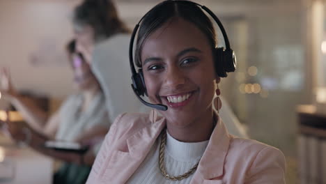 Face,-woman-and-smile-in-CRM-call-center
