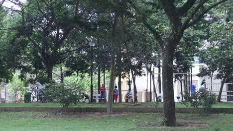 Jogging-in-the-park-in-singapore-,