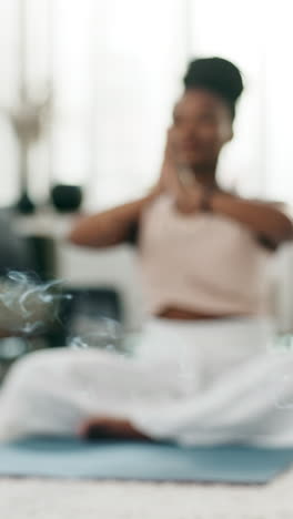 Yoga,-Weihrauch-Oder-Frau-In-Meditation-Zu-Hause