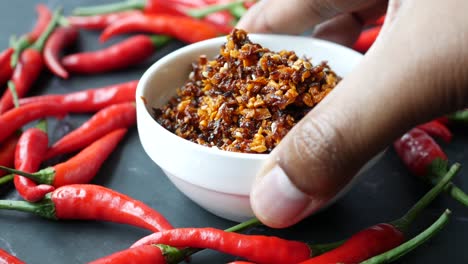 Chili-and-garlic-flakes-in-a-container-made-with-coconut-oil