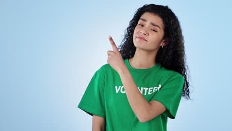 Volunteer,-pointing-to-choice