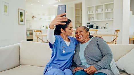 Mature-patient,-caregiver-and-selfie-of-happy