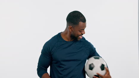Cara,-Fútbol-Y-Hombre-Negro-Feliz-En-El-Estudio
