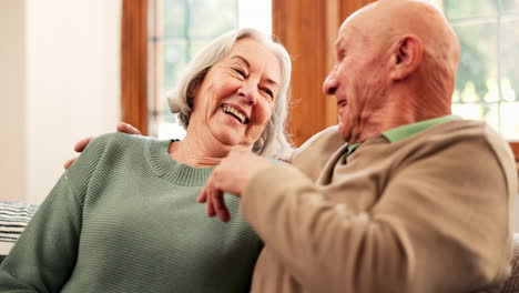 Senior-couple,-laugh-and-talking-in-home