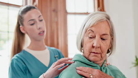 Elderly-woman,-shoulder-pain