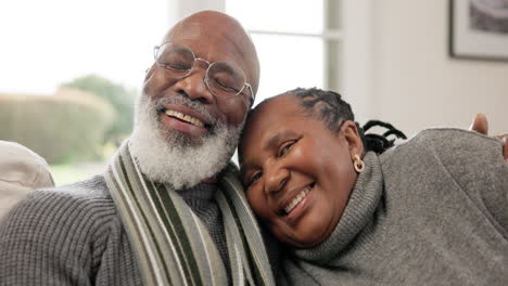 Face,-senior-black-couple-and-smile-in-home