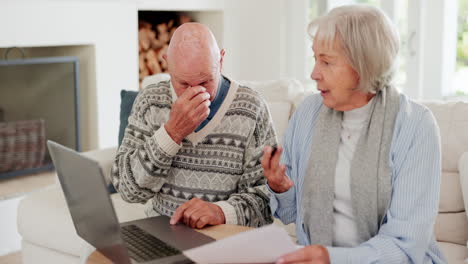 Stress,-älteres-Ehepaar-Mit-Finanzdokument