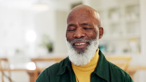 Gesicht,-Lächeln-Und-Ein-älterer-Schwarzer-Mann-Im-Leben