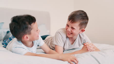 Children,-laughing-and-conversation-on-bed