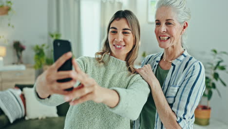 Love,-selfie-and-woman-with-senior-mother