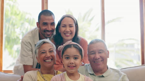 Big-family,-kid-and-grandparents-with-face
