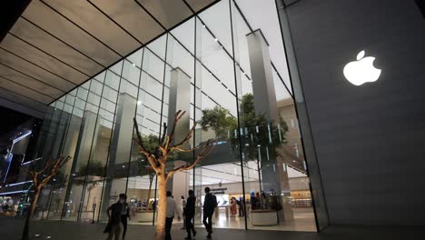 Singapur-Orchard-Road-21.-Juni-2022-Kunde-Besucht-Den-Apple-Store