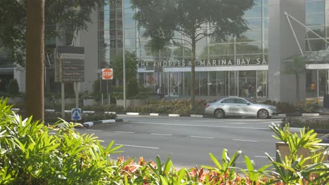 Singapur,-Marina-Bay-1.-Juni-2022-Straßenansicht-Des-Marina-Bay-Sands-Hotels