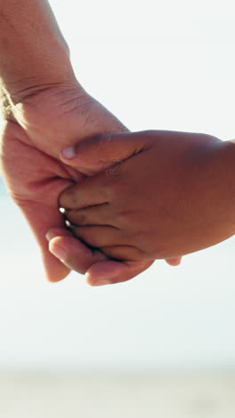 Eltern,-Kind-Oder-Händchen-Haltend-Aus-Liebe