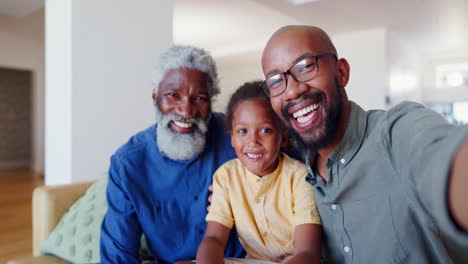 Gesicht,-Selfie-Und-Kind-Mit-Großvater