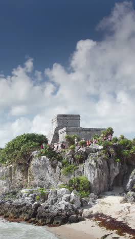 Maya-Ruinen-In-Tulum,-Mexiko-In-Vertikaler