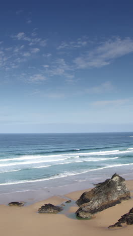 cornwall-coast,-england-in-vertical-format