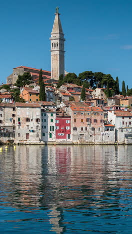 Halb-Zerstörtes-Gebäude-In-Der-Nähe-Von-Dubrovnik-In-Vertikaler