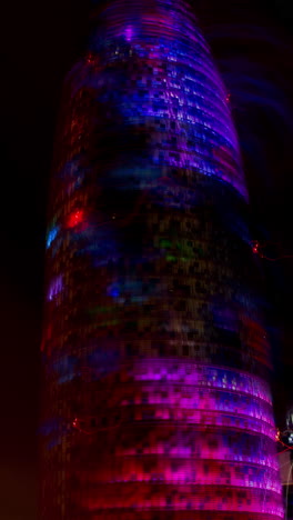 Torre-Agbar-En-Barcelona,-España-En-Vertical.