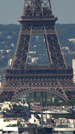 Torre-Eiffel-En-Formato-Vertical