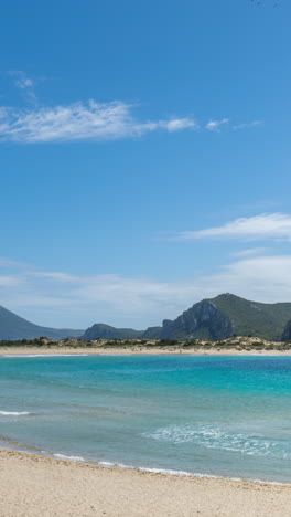 Playa-Voidokilia-En-Grecia-En-Vertical.