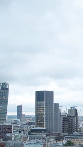 Timelapse-Del-Horizonte-De-La-Ciudad-De-Londres-En-Vertical