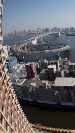 Tokio-Japan-Stadt-Regenbogenbrücke-Skyline-Hafen