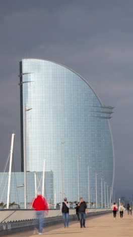 Hotelansicht-In-Barcelona-In-Vertikaler