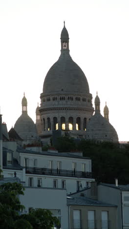 Sacre-Coeur-In-Paris-Im-Hochformat