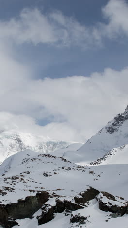 mountain-peaks-of-Mont-Blanc,-Alps-in-vertical