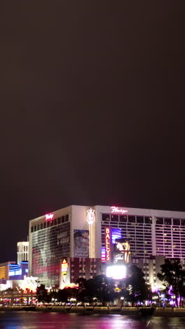 las-vegas-in-vertical-format