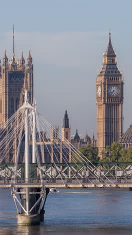 Timelapse-Del-Horizonte-De-La-Ciudad-De-Londres-En-Vertical