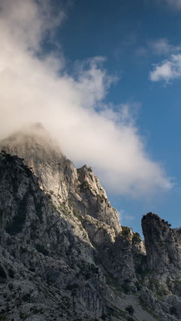 Parque-Nacional-Picos-De-Europa,-España-En-Vertical