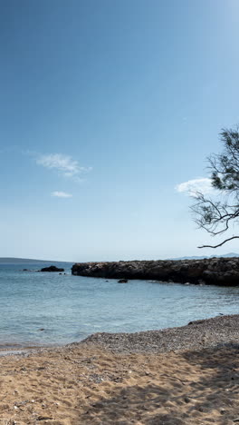 beach-scene-in-paros-island,-greece-in-vertical