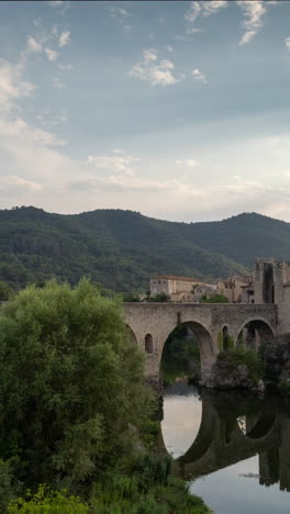 Besalu,-Girona,-Spain-in-vertical