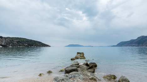 Schöner-Strand-Und-Küste-Griechenlands