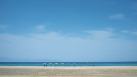 Playa-De-Maragkas-En-Naxos