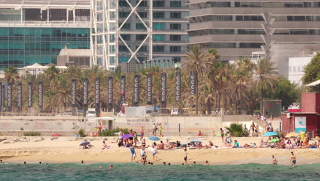 Strandszene-In-Barcelona