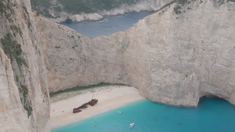 Naufragio-Del-Navío-Navagio-En-Zakynthos,-Grecia