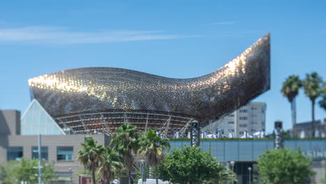 barcelona-port-olympic-and-metal-fish-sculpture