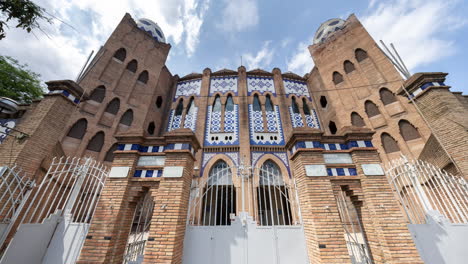 Monumentale-Alte-Stierkampfarena-In-Barcelona,-Spanien