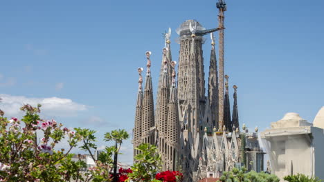 Kathedrale-Sagrada-Familia-In-Barcelona-Von-Einem-Einzigartigen-Hohen-Aussichtspunkt-Aus