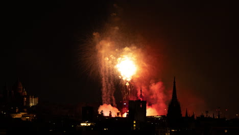 Feuerwerk-über-Barcelona