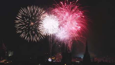 Feuerwerk-über-Barcelona