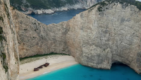 Navagio-Schiffswrack-In-Zakynthos,-Griechenland