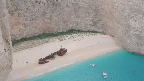 Navagio-Schiffswrack-In-Zakynthos,-Griechenland